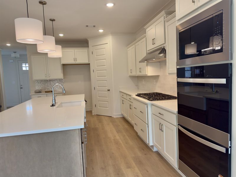 Furnished interior view inside a new home in White Oak, Arlington (Image 8).