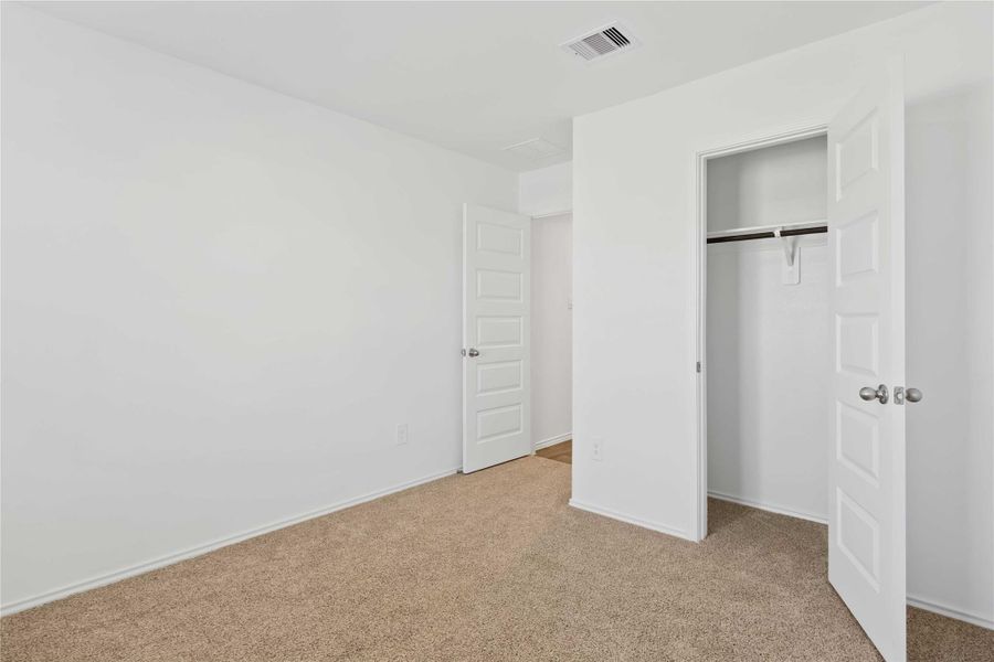 Spacious, unfurnished interior of a new home in Tamarron, Fulshear (Image 25).