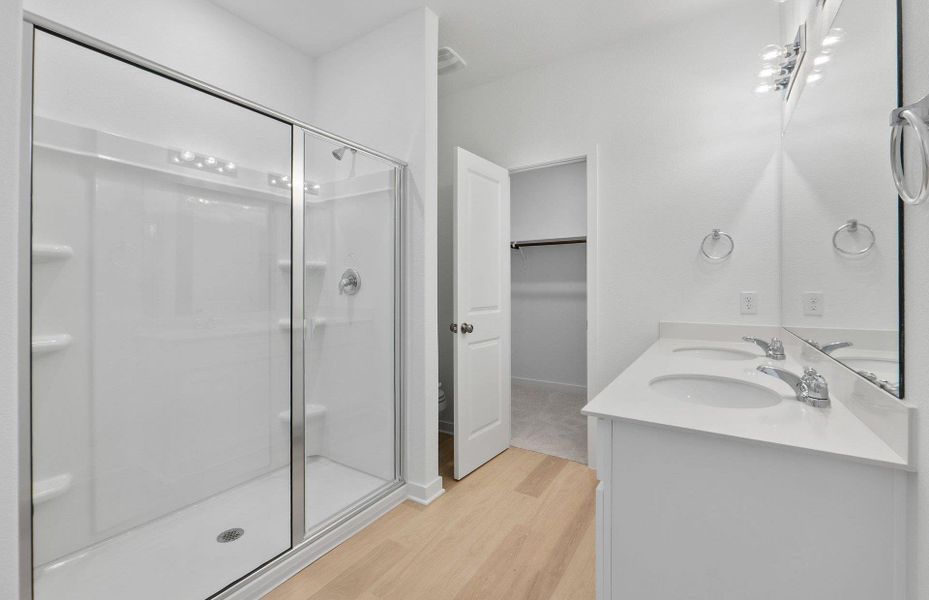 Furnished interior view inside a new home in Alto, San Marcos (Image 8).