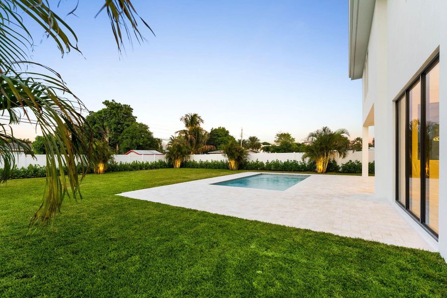 261 nw 8th st Boca Raton 12