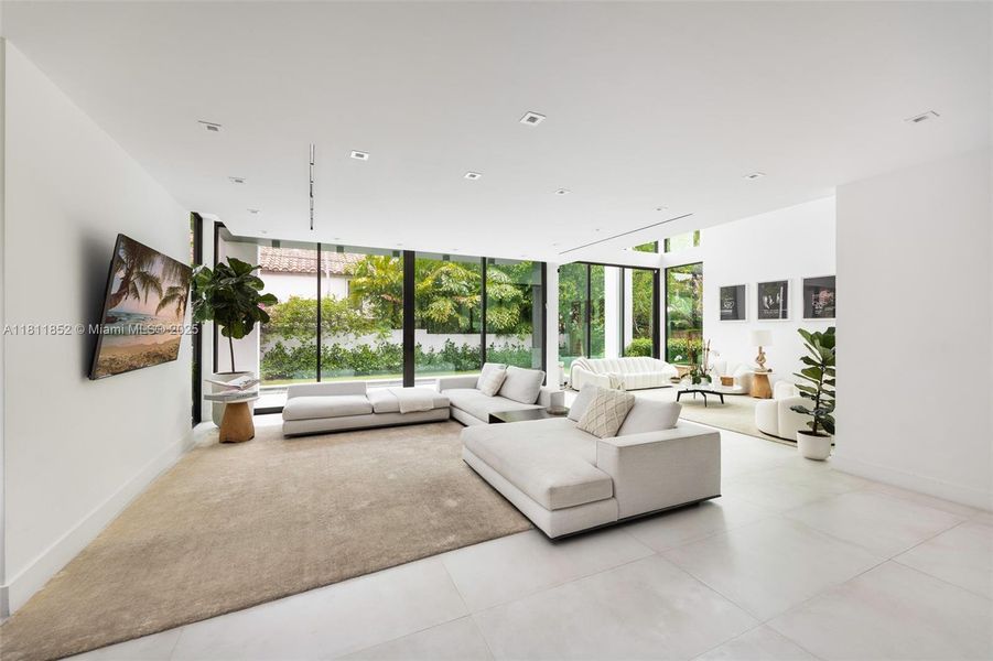 Furnished interior view inside a new home in , Miami Beach (Image 39). Furnished interior view inside a new home in , Miami Beach (Image 39).