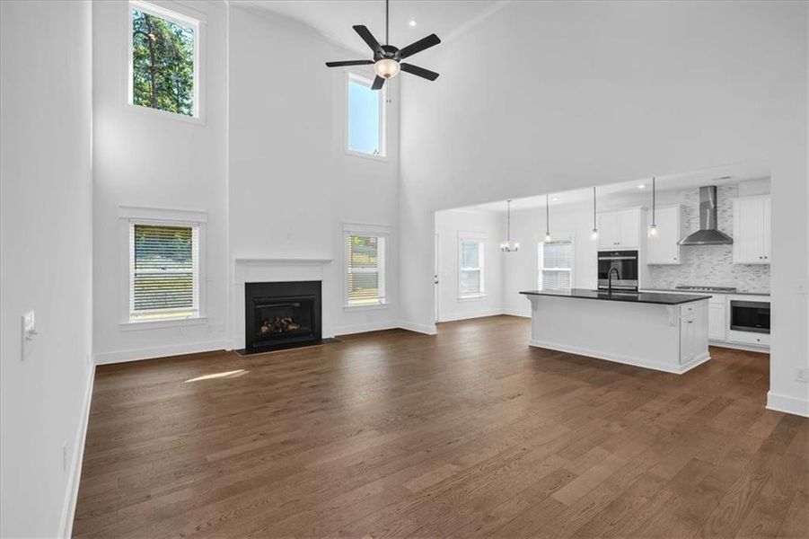 Spacious, unfurnished interior of a new home in Springside Reserve, Powder Springs (Image 13).