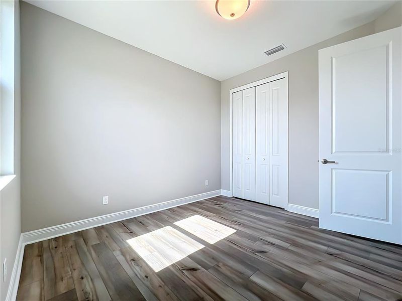 Spacious, unfurnished interior of a new home in Watercolor Place, Bradenton (Image 48).