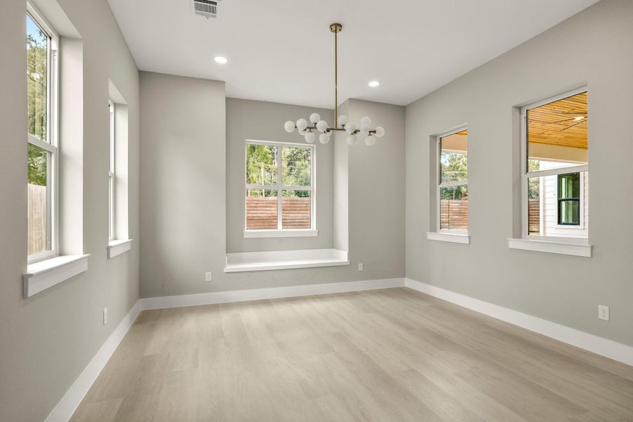 Spacious, unfurnished interior of a new home in , Tomball (Image 32). Spacious, unfurnished interior of a new home in , Tomball (Image 32).