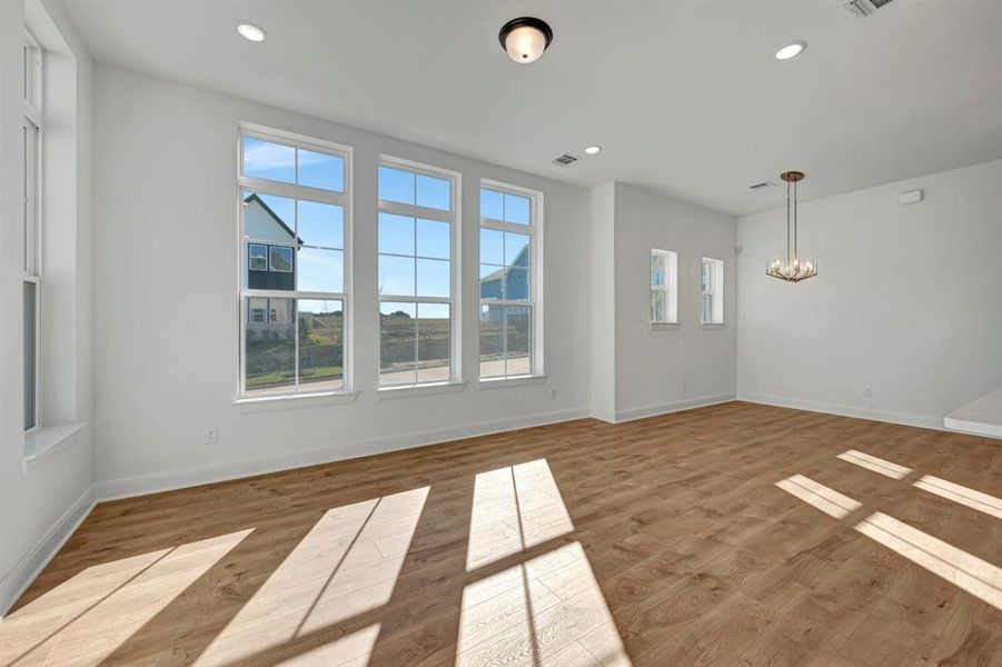 Spacious, unfurnished interior of a new home in Painted Tree Woodland West – Village, McKinney (Image 21).