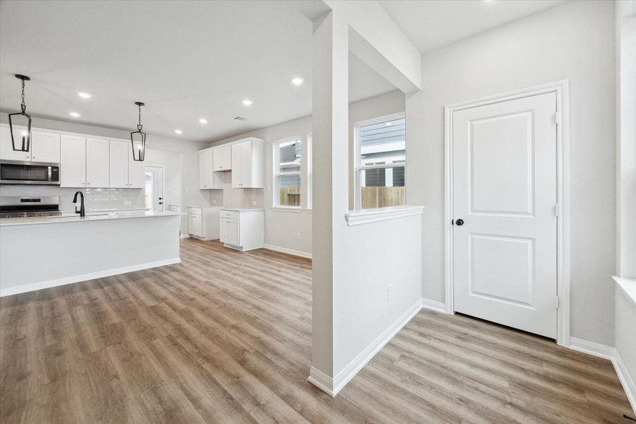 Spacious, unfurnished interior of a new home in Elyson, Katy (Image 22).