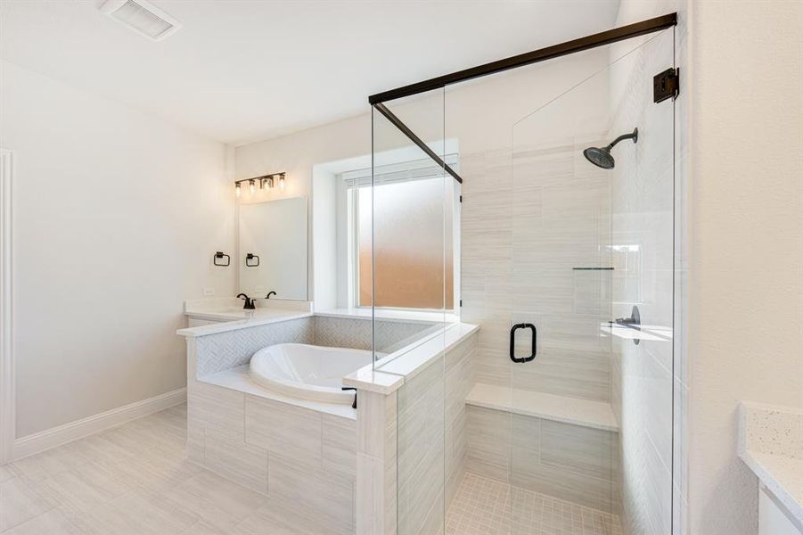 Furnished interior view inside a new home in Triple Diamond Ranch, Mansfield (Image 13).