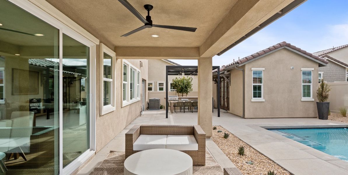 Horizon at Cascade Landing - 1440x724 (55)