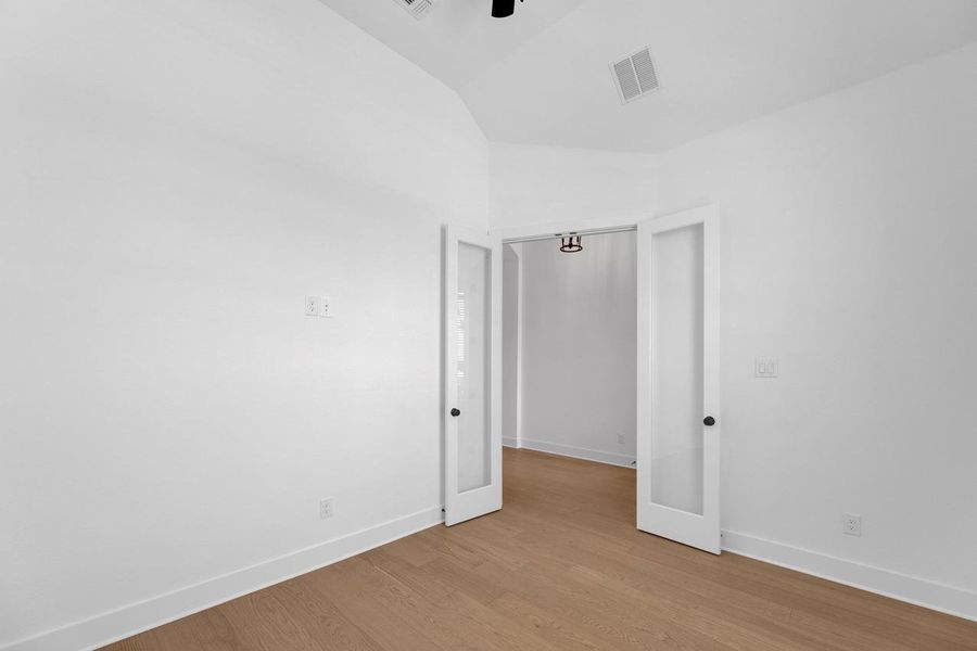 Spacious, unfurnished interior of a new home in Wolf Ranch: 51ft. lots, Georgetown (Image 19). Spacious, unfurnished interior of a new home in Wolf Ranch: 51ft. lots, Georgetown (Image 19).