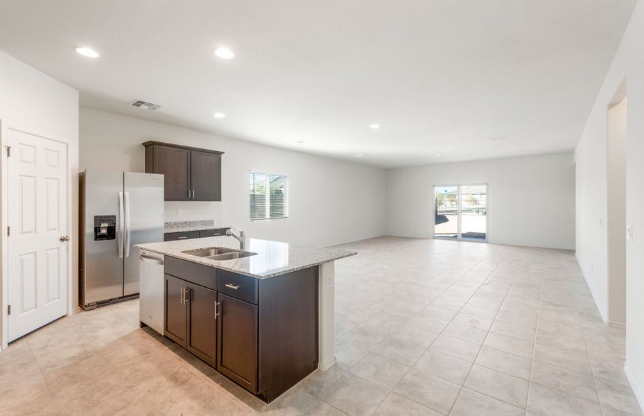 Furnished interior view inside a new home in Copper Falls, Buckeye (Image 9).