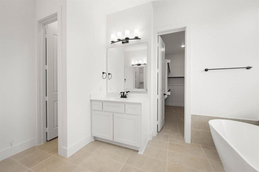 10004 Villa Verde- Primary Suite-3