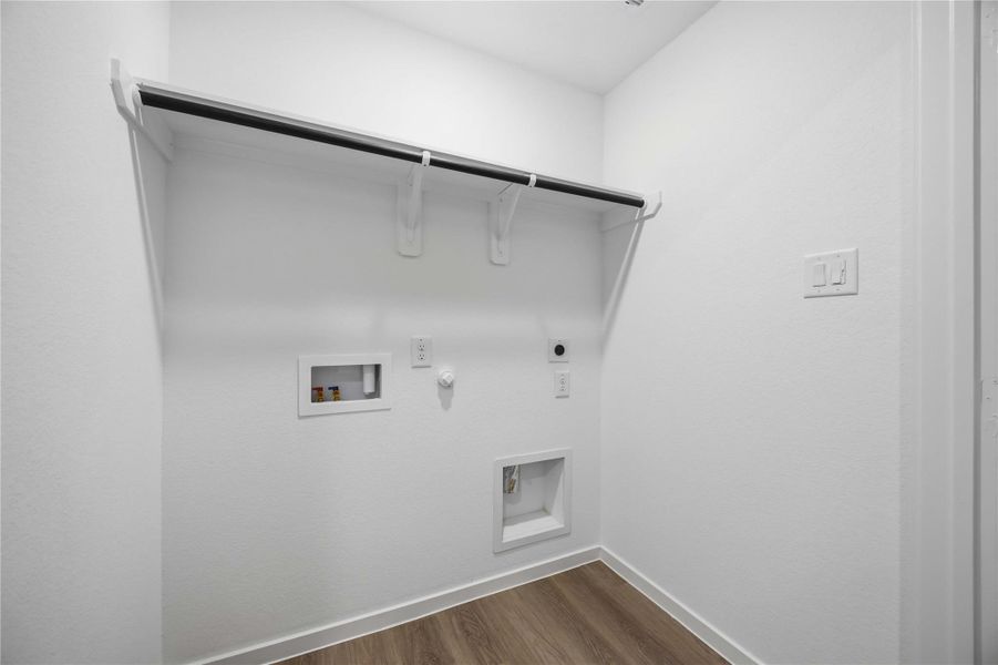 Spacious, unfurnished interior of a new home in Legacy Village, Houston (Image 18). Spacious, unfurnished interior of a new home in Legacy Village, Houston (Image 18).