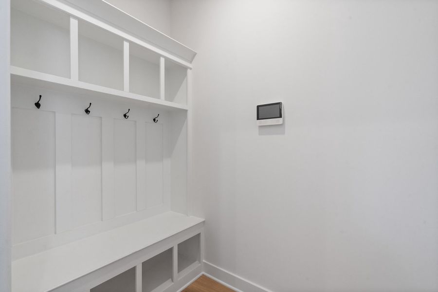 Spacious, unfurnished interior of a new home in Lockwood, Collierville (Image 17).