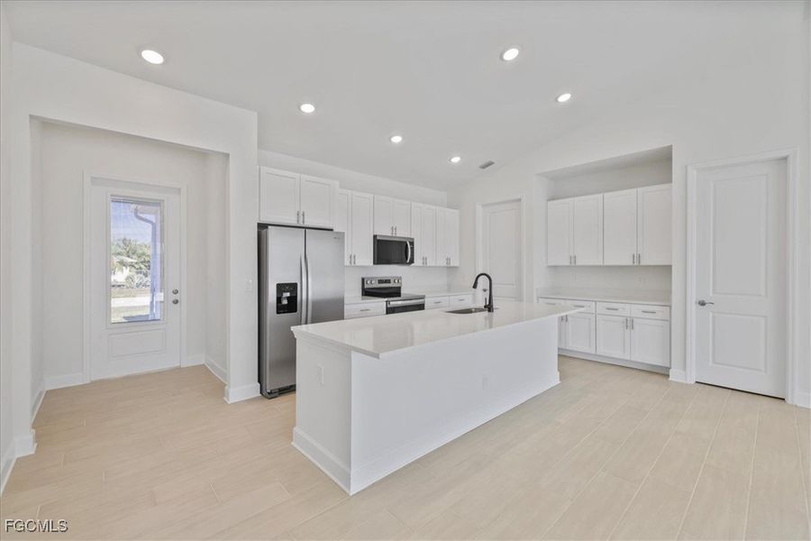 Furnished interior view inside a new home in Cape Coral, Cape Coral (Image 13).