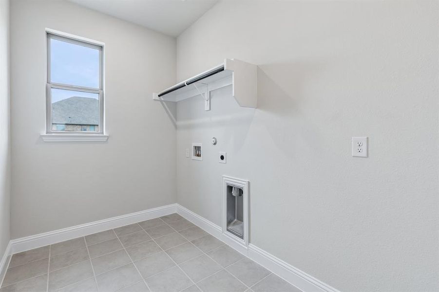 Spacious, unfurnished interior of a new home in Karis, Crowley (Image 24).