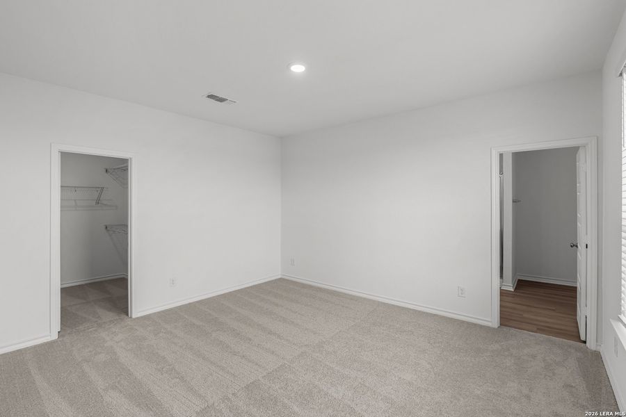 Spacious, unfurnished interior of a new home in Nopal Valley, San Antonio (Image 17). Spacious, unfurnished interior of a new home in Nopal Valley, San Antonio (Image 17).
