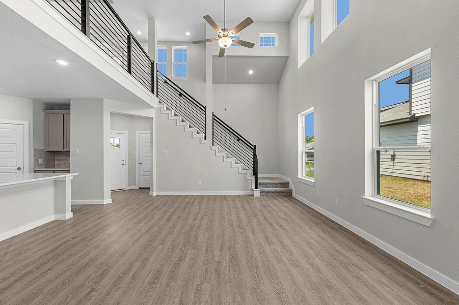 Spacious, unfurnished interior of a new home in Lexington Heights, Willis (Image 19).