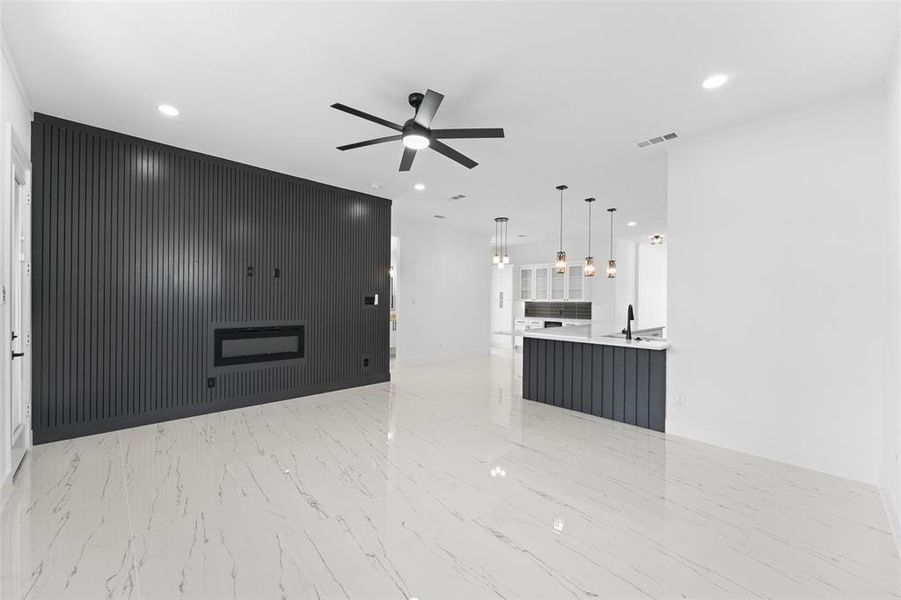 Spacious, unfurnished interior of a new home in , Dallas (Image 19).