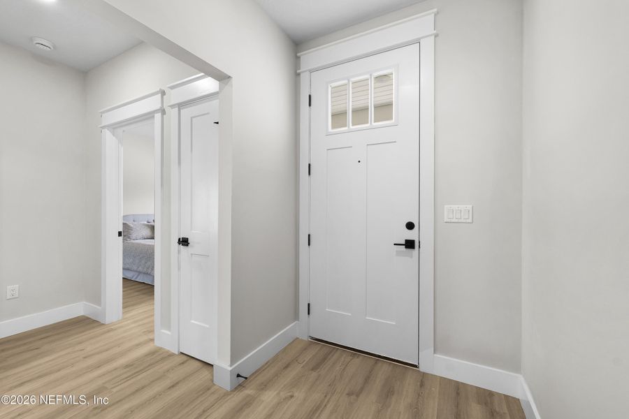 Spacious, unfurnished interior of a new home in , Jacksonville (Image 21).