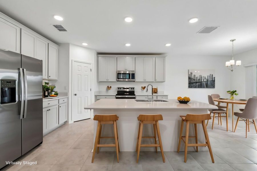 Owner's Suite - Virtually Staged