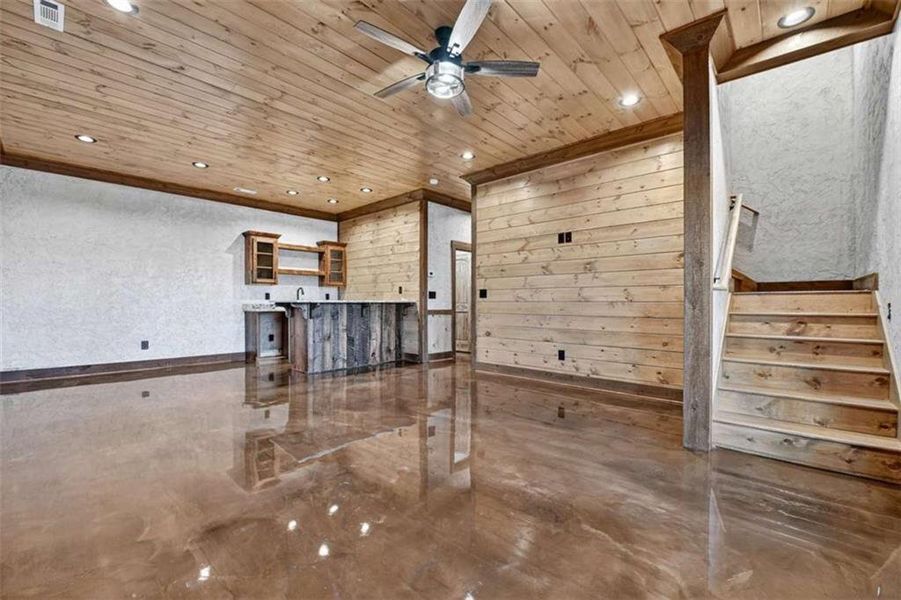 Image 47 of a home in .