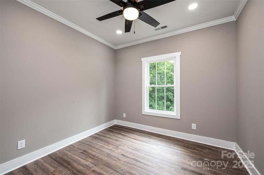 Spacious, unfurnished interior of a new home in , Lenoir (Image 17).