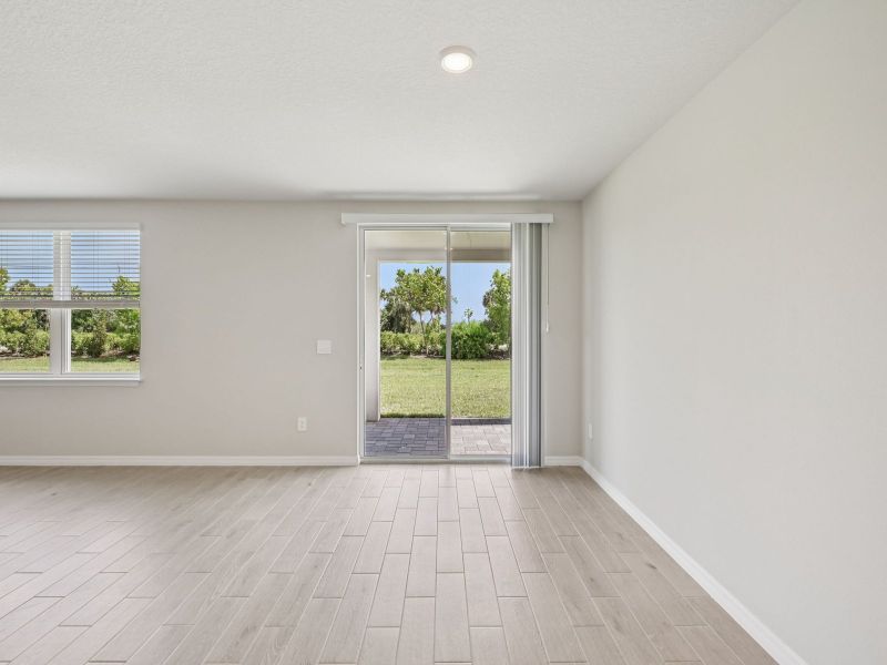 Spacious, unfurnished interior of a new home in Hampton Park - Classic Series, Vero Beach (Image 13). Spacious, unfurnished interior of a new home in Hampton Park - Classic Series, Vero Beach (Image 13).