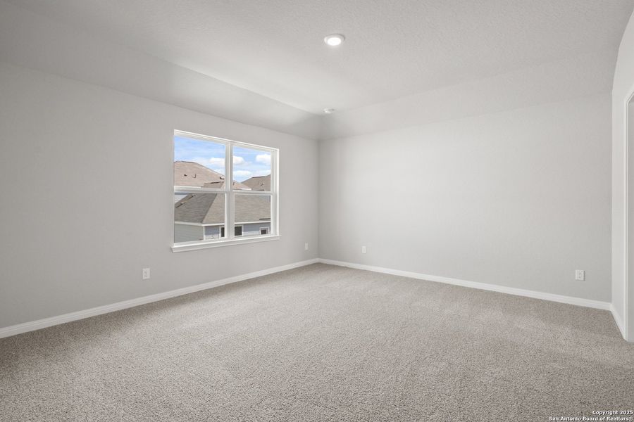 Spacious, unfurnished interior of a new home in Applewhite Meadows, San Antonio (Image 26).