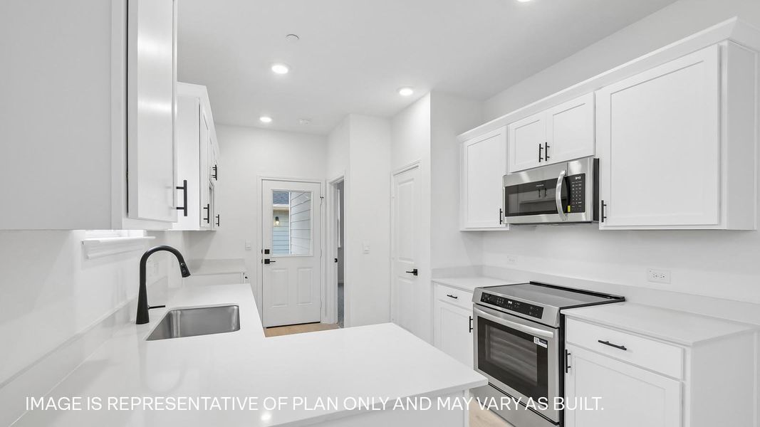 Furnished interior view inside a new home in Avery Centre, Round Rock (Image 10).