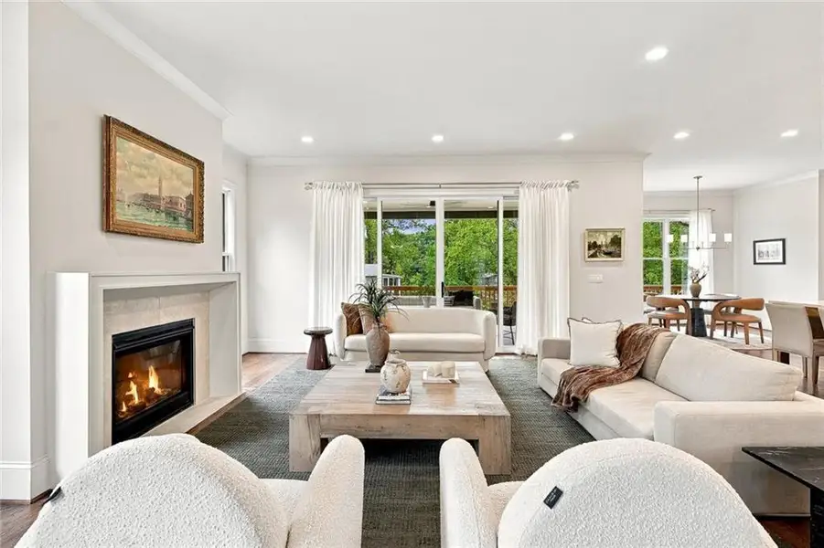 Furnished interior view inside a new home in , Smyrna (Image 44).