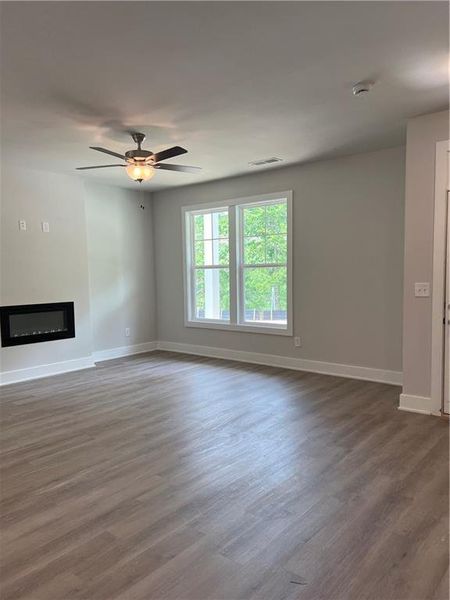 Spacious, unfurnished interior of a new home in , Gainesville (Image 36).