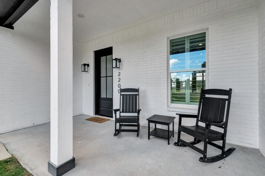 Representative exterior details of a home built from the Lakeshore by Zeal Home Builders in Sunrise Point, Weatherford (Image 3). Representative exterior details of a home built from the Lakeshore by Zeal Home Builders in Sunrise Point, Weatherford (Image 3).