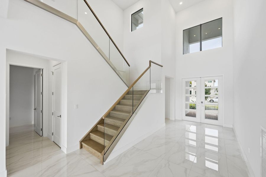 qmi_hs123_entryfoyer_1of5_f1[1]