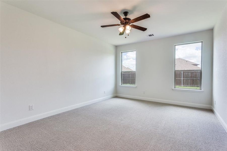 Spacious, unfurnished interior of a new home in Reatta Ridge, Justin (Image 15).
