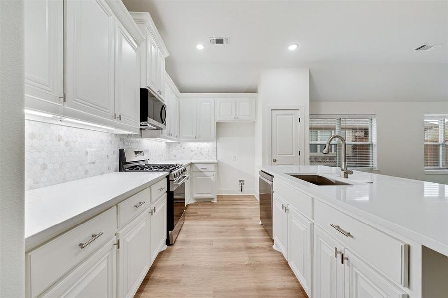 Furnished interior view inside a new home in , Sherman (Image 5).