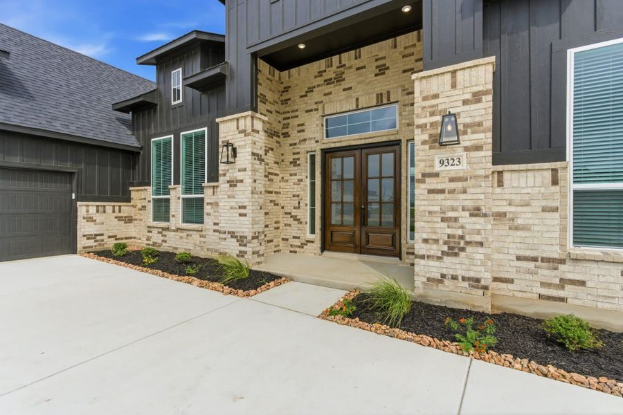 Exterior details and patio area of a home in Regency Ranch, Marion (Image 3).