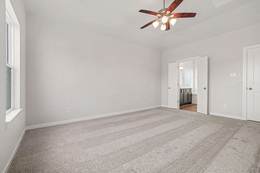 Spacious, unfurnished interior of a new home in Clear View Estates, Willis (Image 29).