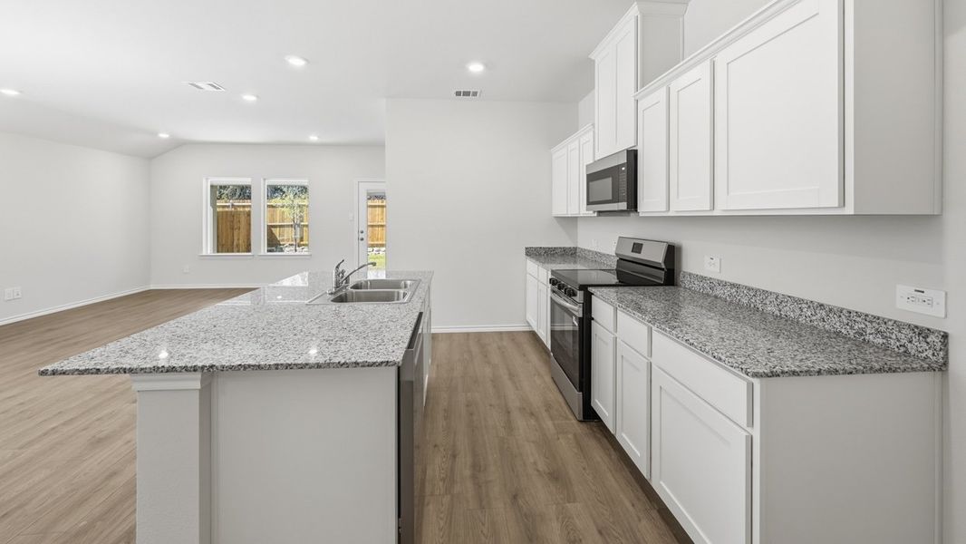 Representative furnished interior of a home built from the Clarke by D.R. Horton in Sweetwater Springs, Sherman (Image 6).