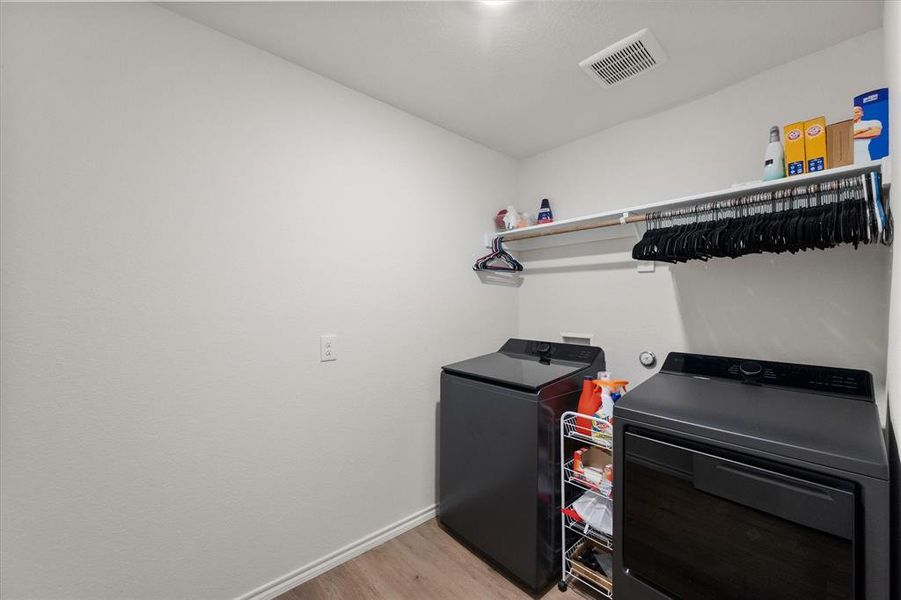 Furnished interior view inside a new home in Corsicana Commons, Corsicana (Image 9).
