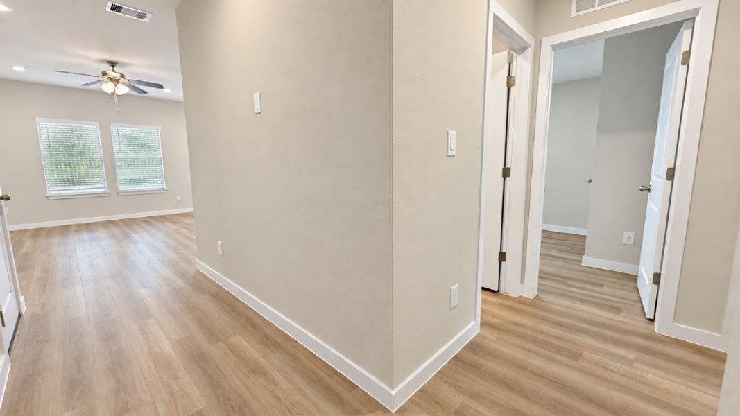 Spacious, unfurnished interior of a new home in Royal Oak South, Corpus Christi (Image 14). Spacious, unfurnished interior of a new home in Royal Oak South, Corpus Christi (Image 14).