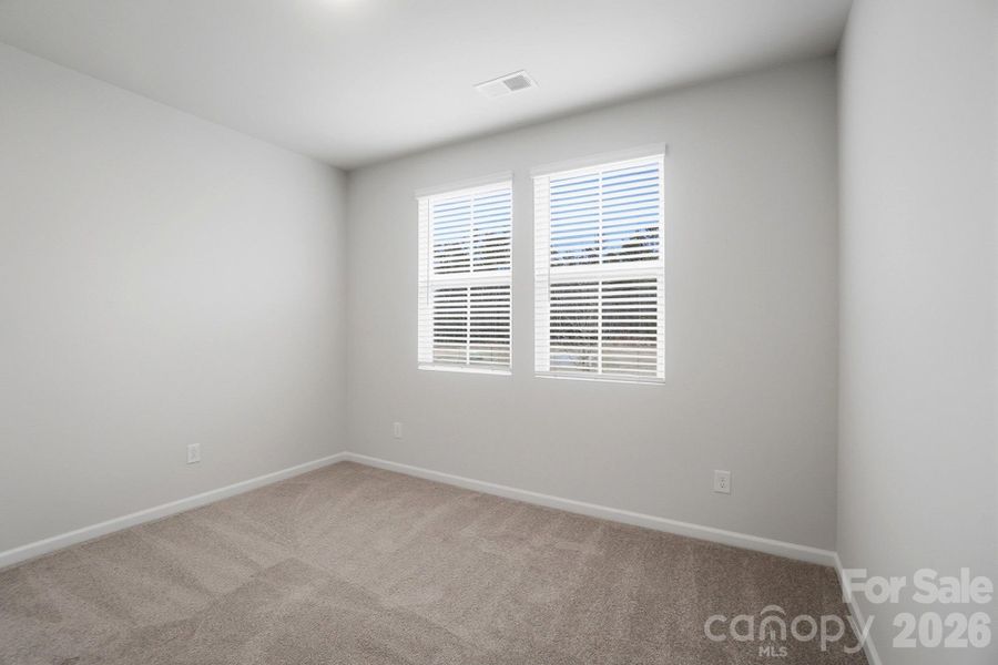 Spacious, unfurnished interior of a new home in Waxhaw Landing, Monroe (Image 33).