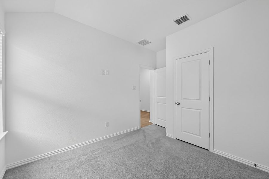 Spacious, unfurnished interior of a new home in River Ridge, Crandall (Image 25).