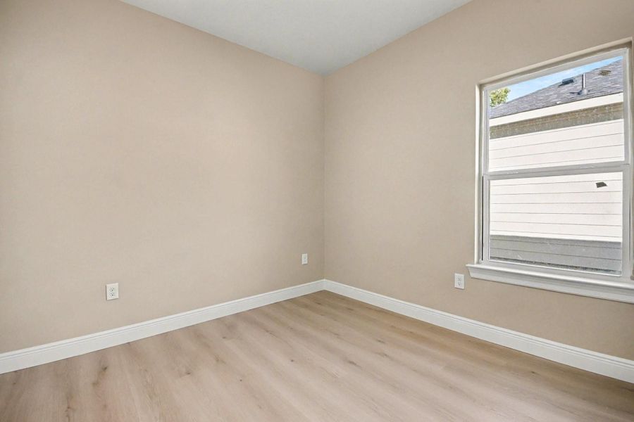 Spacious, unfurnished interior of a new home in , La Marque (Image 21).