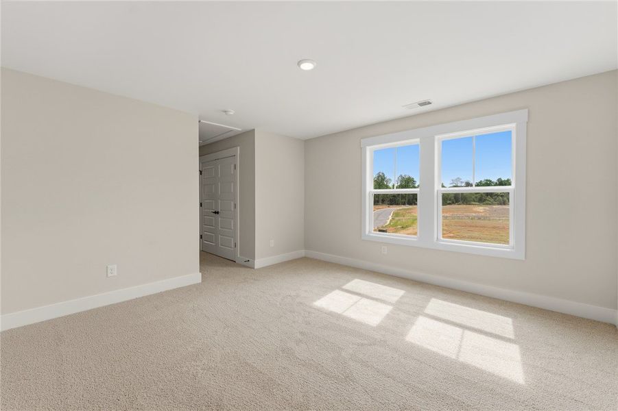 Spacious, unfurnished interior of a new home in Saratoga Oaks, Williamston (Image 33). Spacious, unfurnished interior of a new home in Saratoga Oaks, Williamston (Image 33).