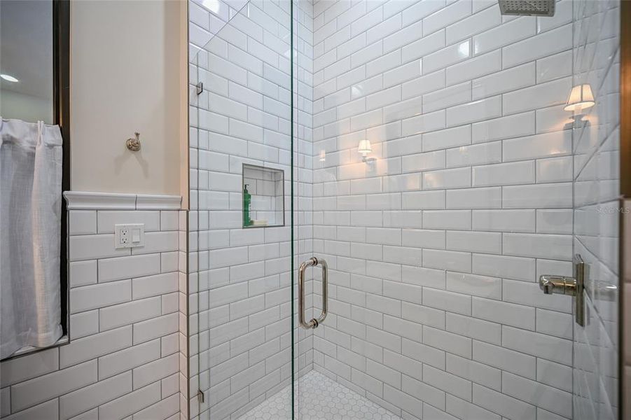 Close-up of interior finishes inside a home in , Palmetto (Image 22).