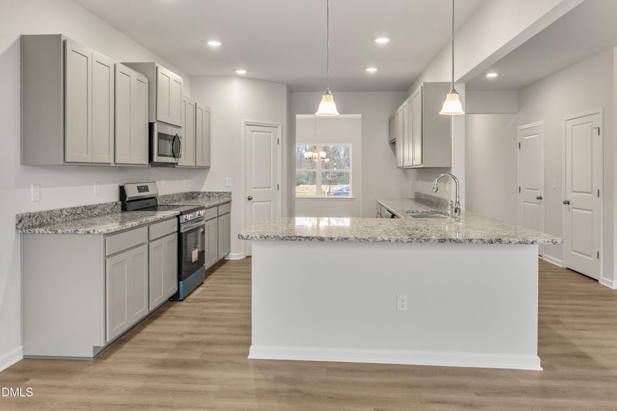 Granite & Upgraded Cabinetry