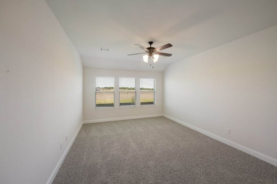 Spacious, unfurnished interior of a new home in Las Lomas, Forney (Image 21). Spacious, unfurnished interior of a new home in Las Lomas, Forney (Image 21).