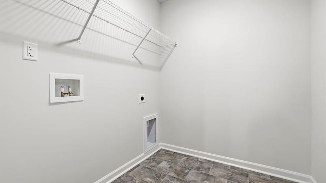 Spacious, unfurnished interior of a new home in Woodglen, Piedmont (Image 35).