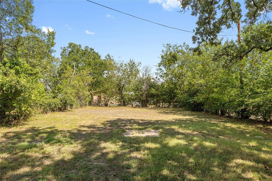 Natural landscape and outdoor views near in Brownwood (Image 17). Natural landscape and outdoor views near in Brownwood (Image 17).