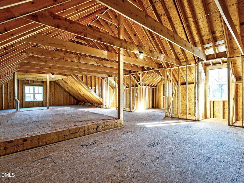 039-1280x960-unfinished-attic-area